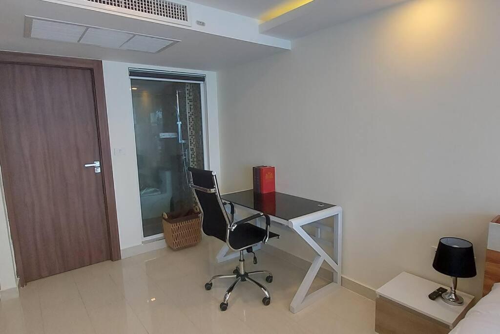 Grand Avenue, Luxury Suite, 72sqm Pool View With Lounge Area Appartement *