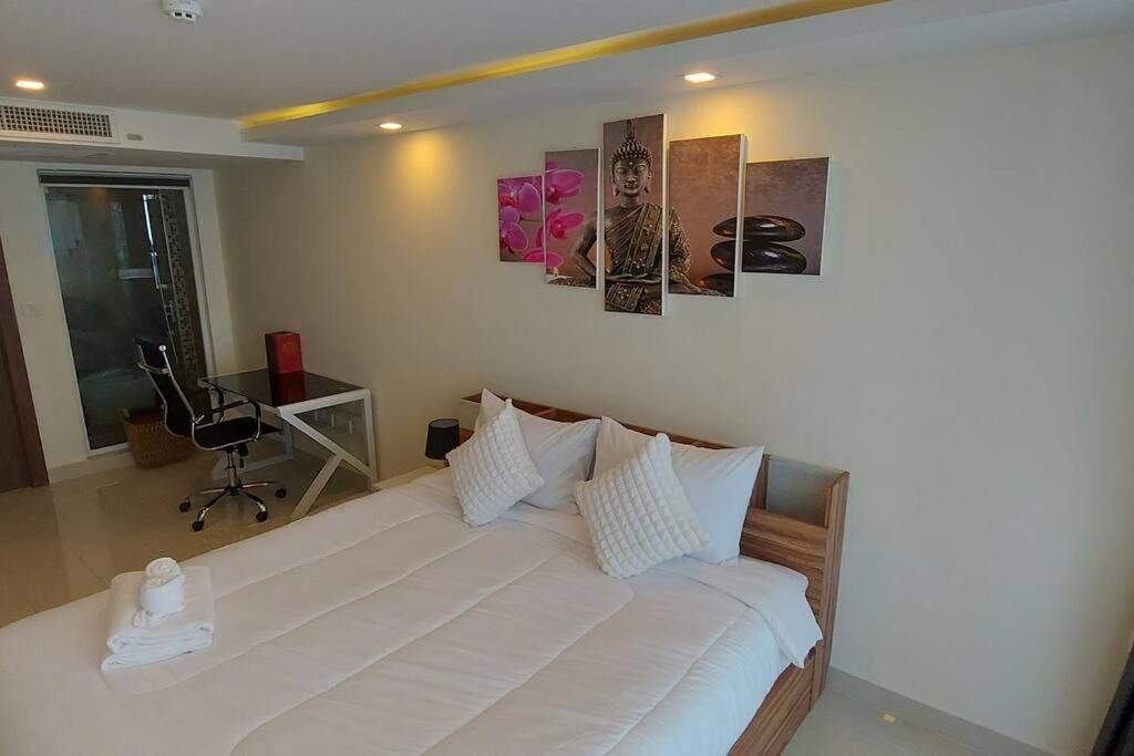Grand Avenue, Luxury Suite, 72sqm Pool View With Lounge Area Appartement Pattaya
